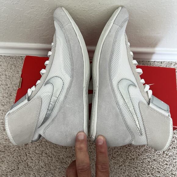 Nike SpeedSweep 7 White Metallic Silve Wrestling Shoes 366683-100 Men Size 8 New - Picture 6 of 9